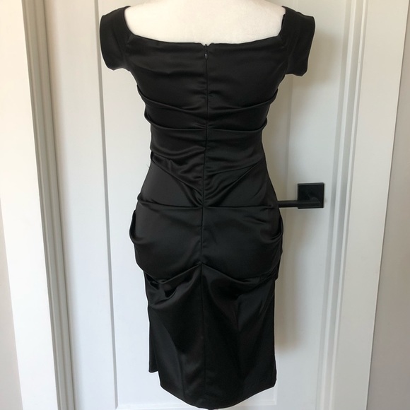Black Satin Ruched Fitted Cocktail Dress - size S - Picture 2 of 3